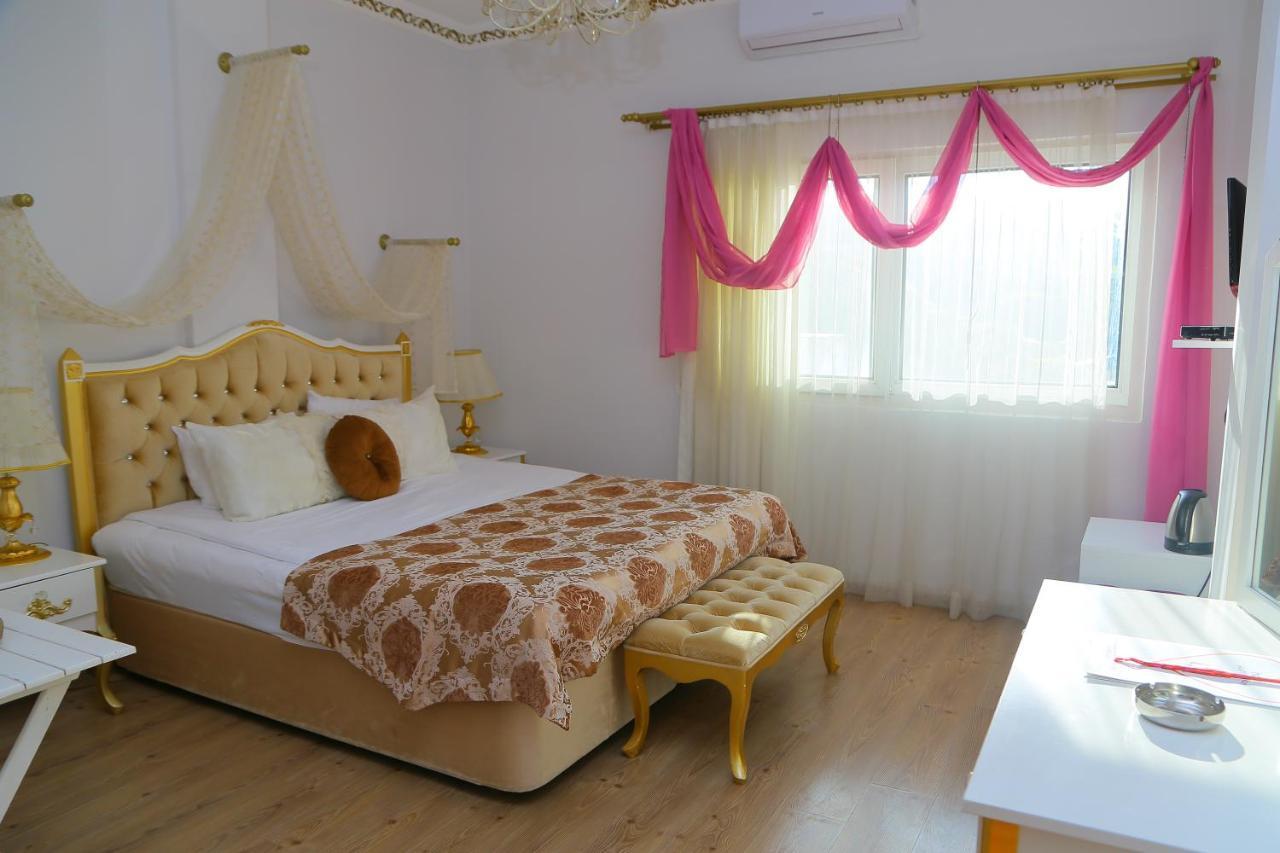 Huri & Nuri Hotel (Adults Only) Foca Exterior photo