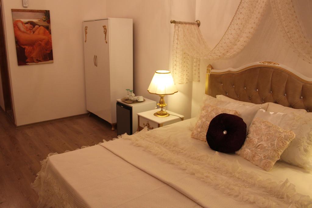 Huri & Nuri Hotel (Adults Only) Foca Exterior photo